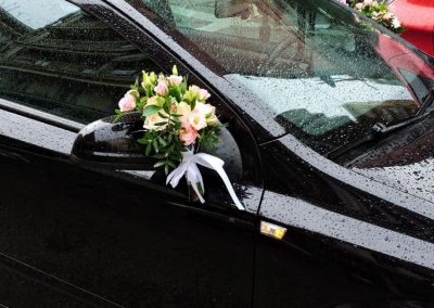 μπουκετάκια με λουλουδια για στολισμο καθρεφτη αυτοκινήτου